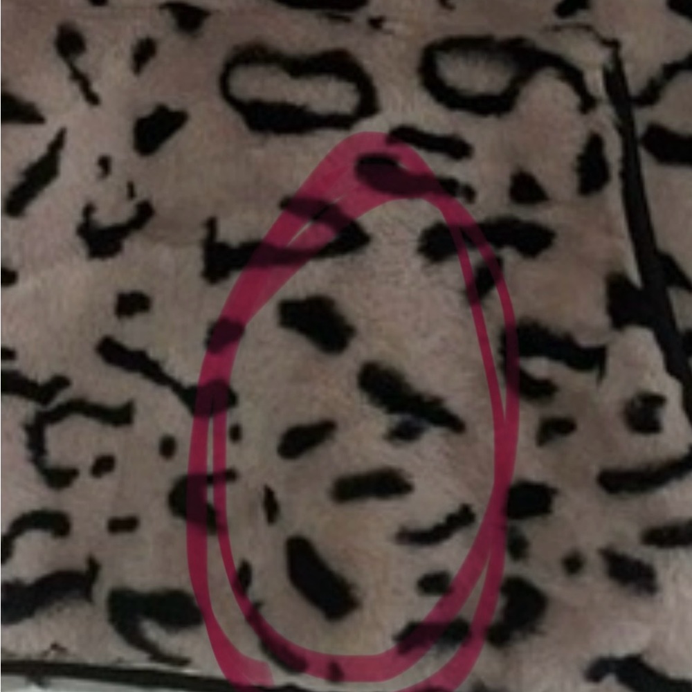 Buckle pullover - Picture 3 of 3